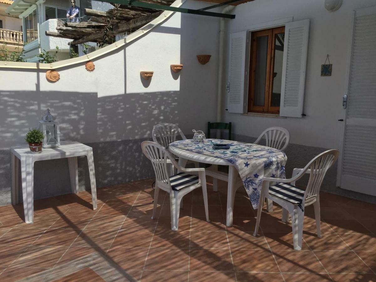 La Marinette Apartman Tropea Kültér fotó